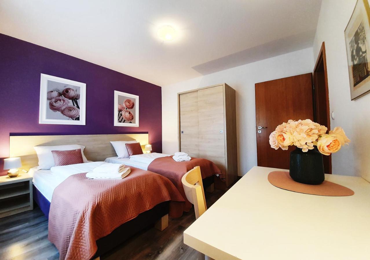 Apartamenty Sun&Fun Rezydencja Pod Debami Nad Lomnica 1B I 2B- Blisko Centrum I Sklepow W Otoczeniu Zieleni كارباش المظهر الخارجي الصورة